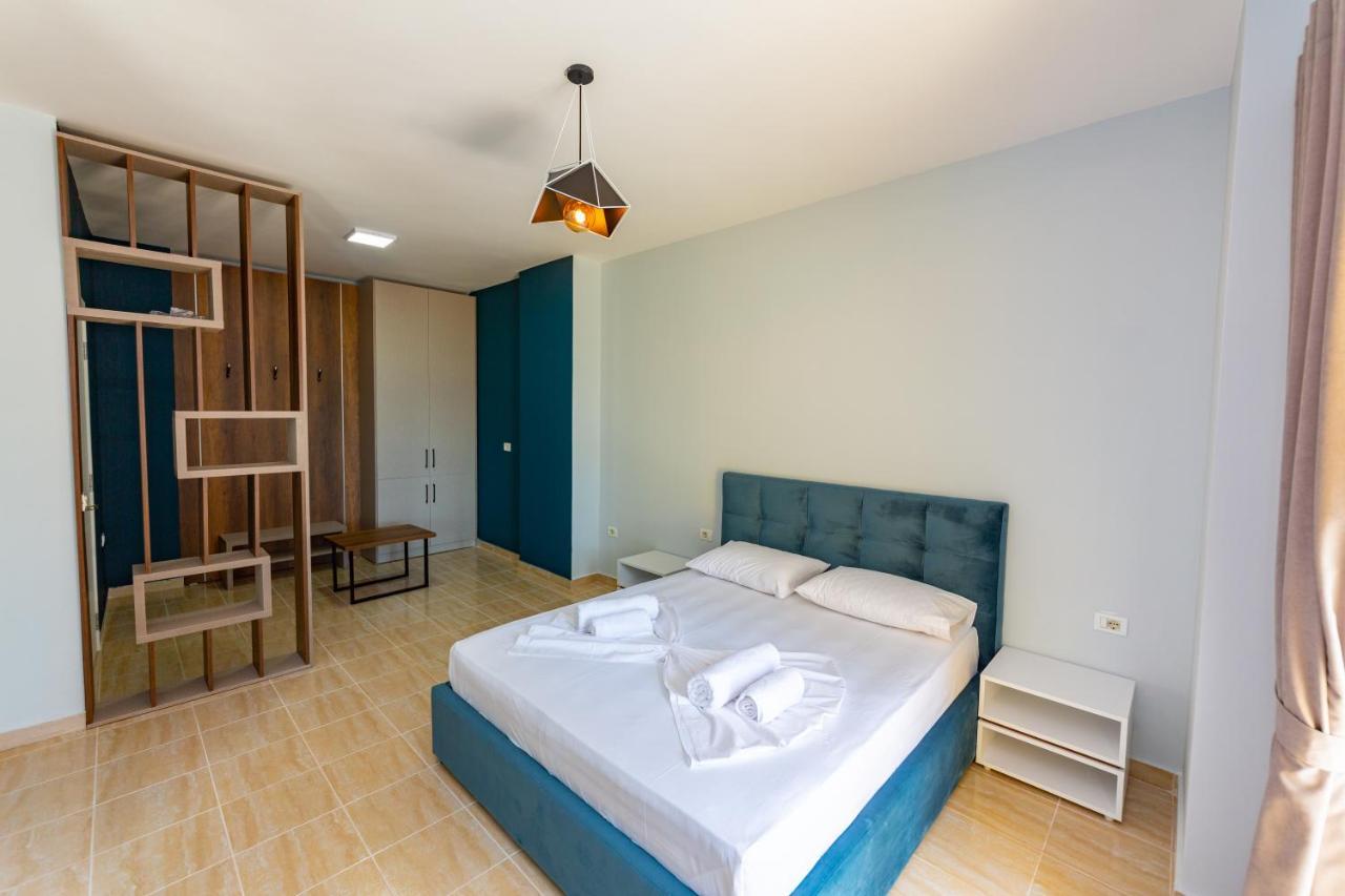 Ponari S Hotel Kryemëdhej Buitenkant foto