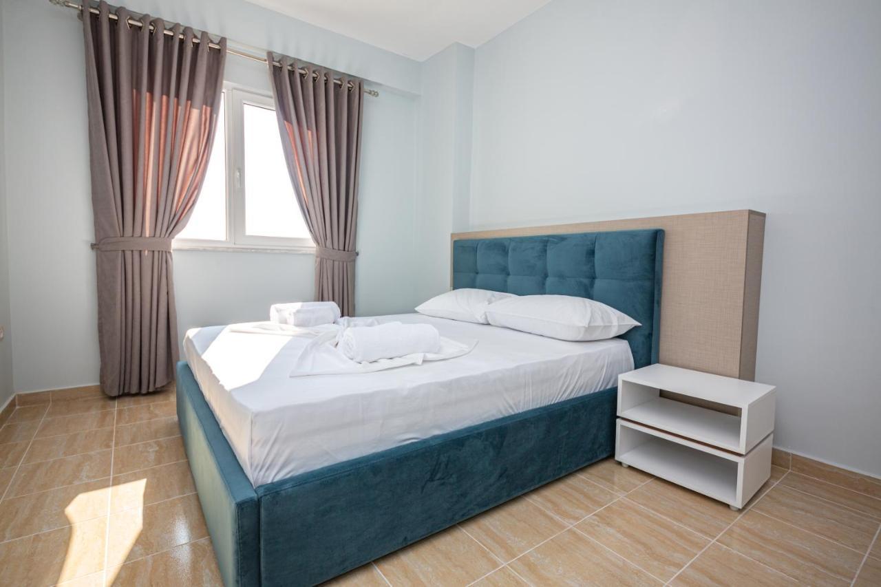 Ponari S Hotel Kryemëdhej Buitenkant foto