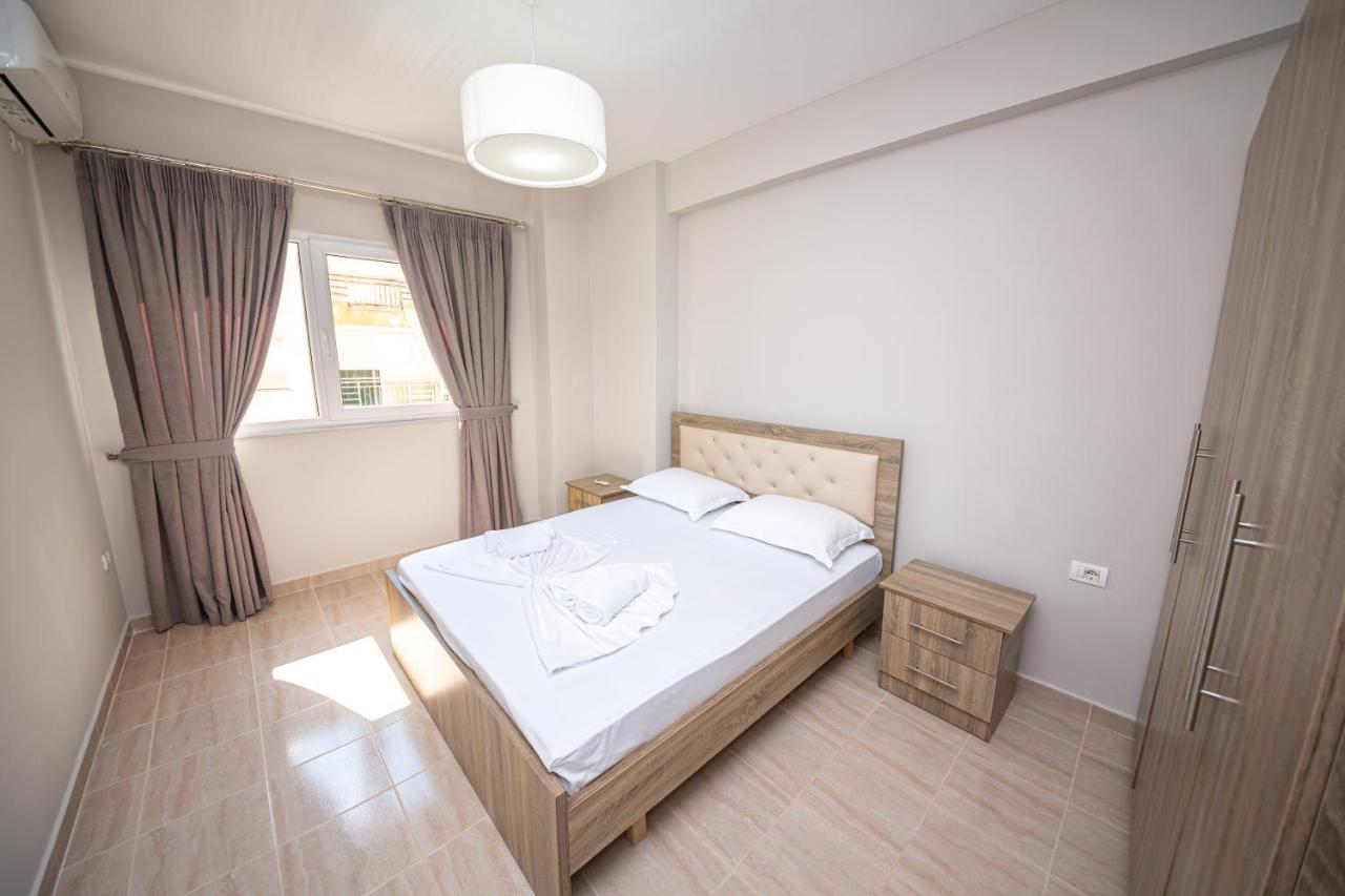 Ponari S Hotel Kryemëdhej Buitenkant foto