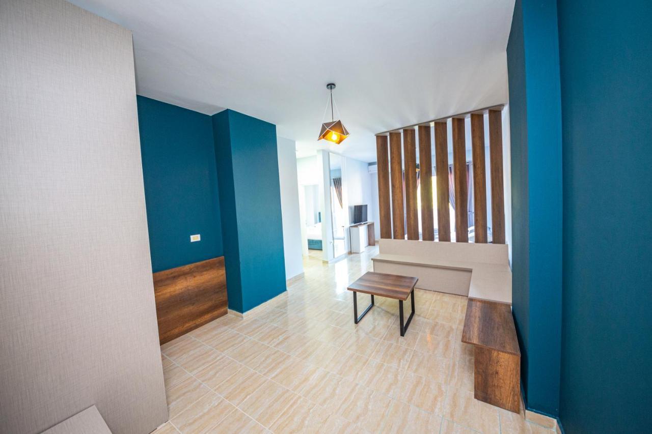 Ponari S Hotel Kryemëdhej Buitenkant foto
