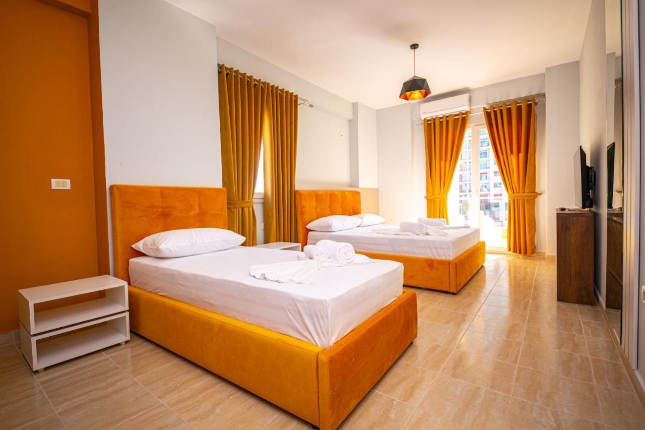 Ponari S Hotel Kryemëdhej Buitenkant foto